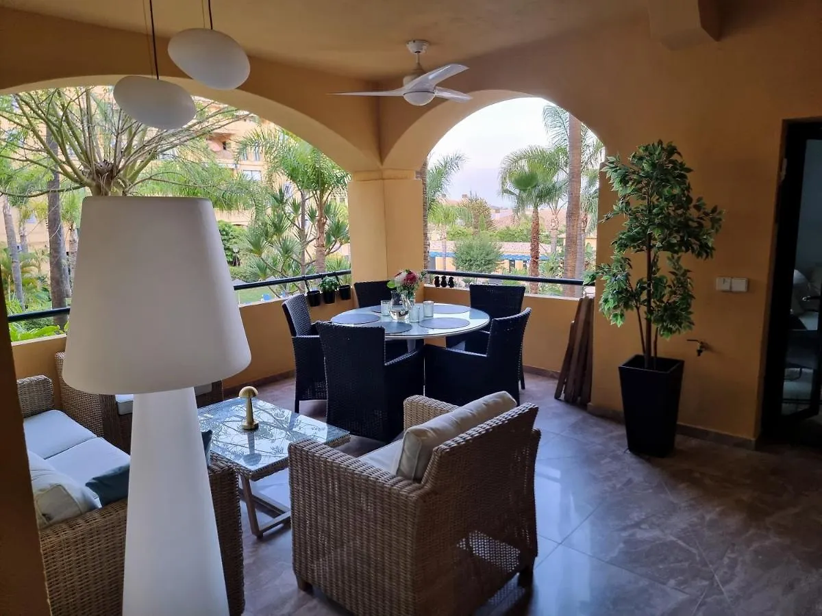 Luxury Blue Coast Seaside Retreat Marbella Apartment