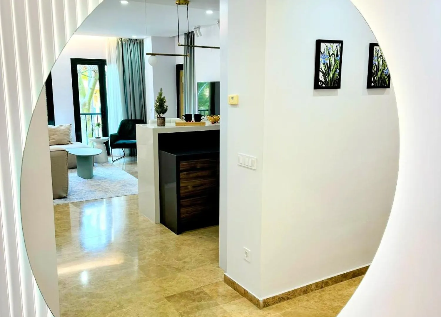 Luxury Blue Coast Seaside Retreat Marbella Apartment Spain