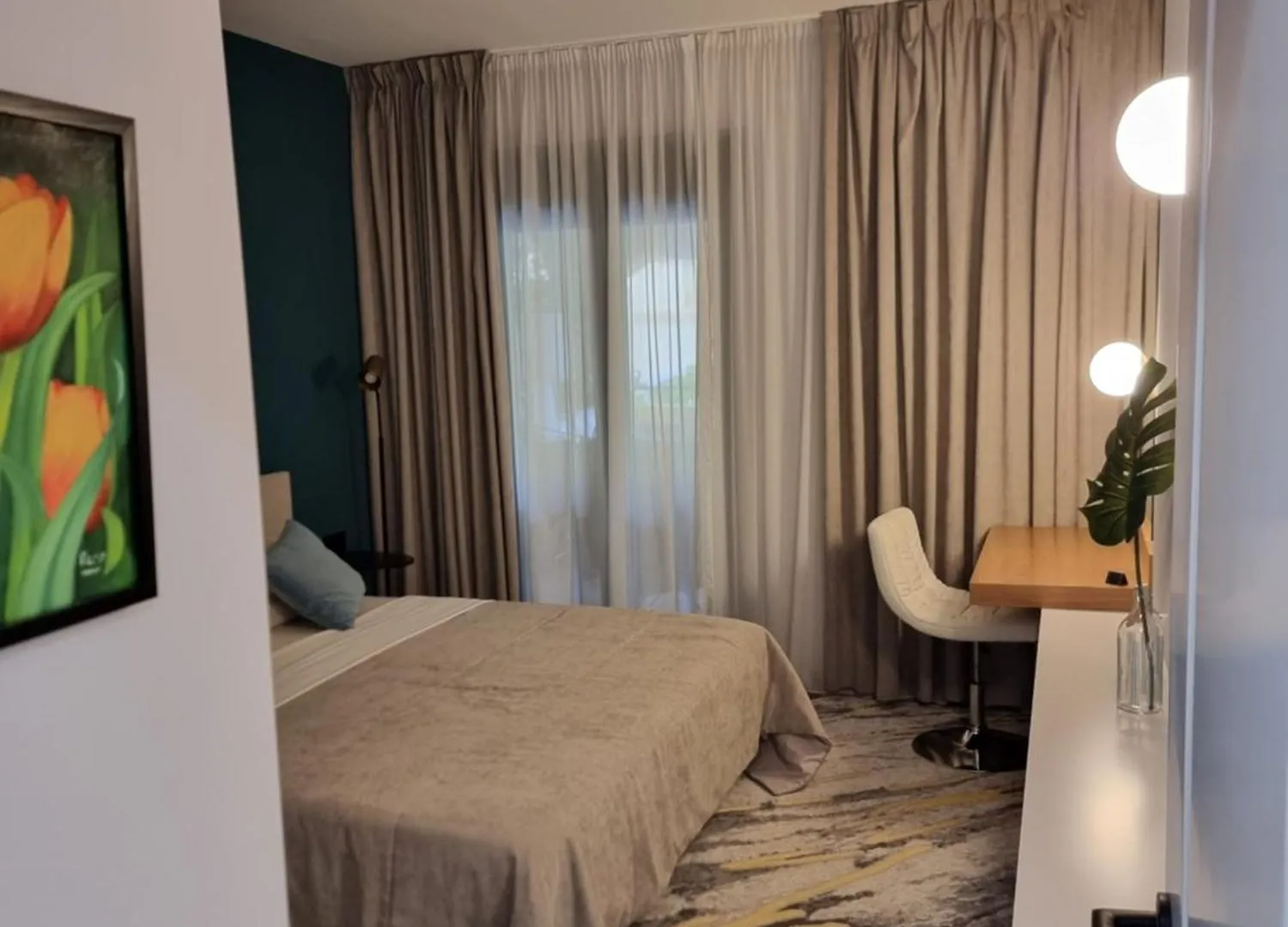 Luxury Blue Coast Seaside Retreat Marbella Apartment