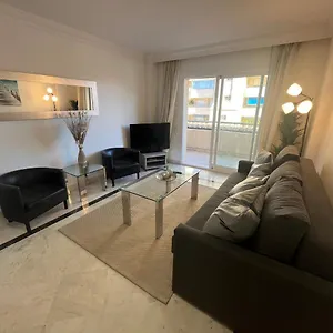  Apartment Heart Of Puerto Banus Newly Renavated Free Parking , Wifi ,pool,gym,padel Court